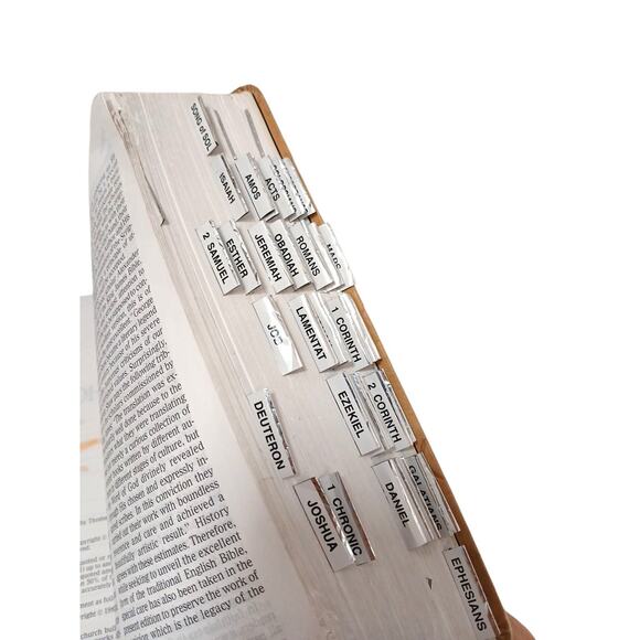 2006 NKJV The Holy Bible Large Print Personal Size Reference Leather Tabs Ribbon - Picture 2 of 16